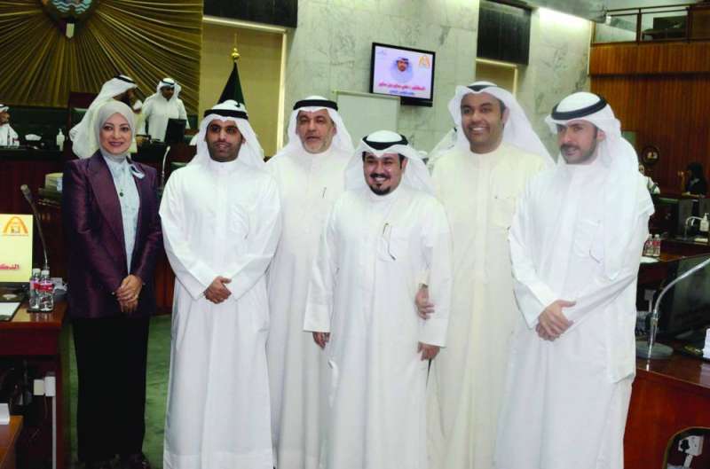 لقطة تذكارية لأعضاء «البلدي» في الجلسة الختامية للفصل التشريعي الـ 14