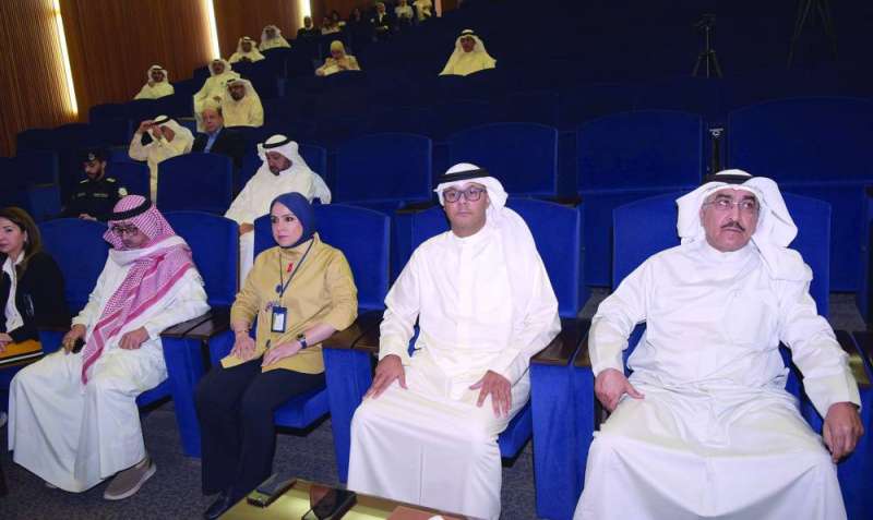 الزيدان متوسطاً عدنان الراشد و شيخة الإبراهيم و جاسم كمال