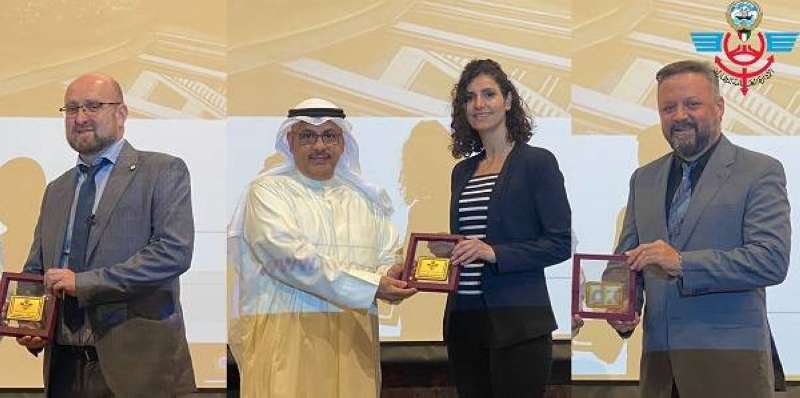 مدير عام الجمارك يكرم المحاضرين في الدورة 