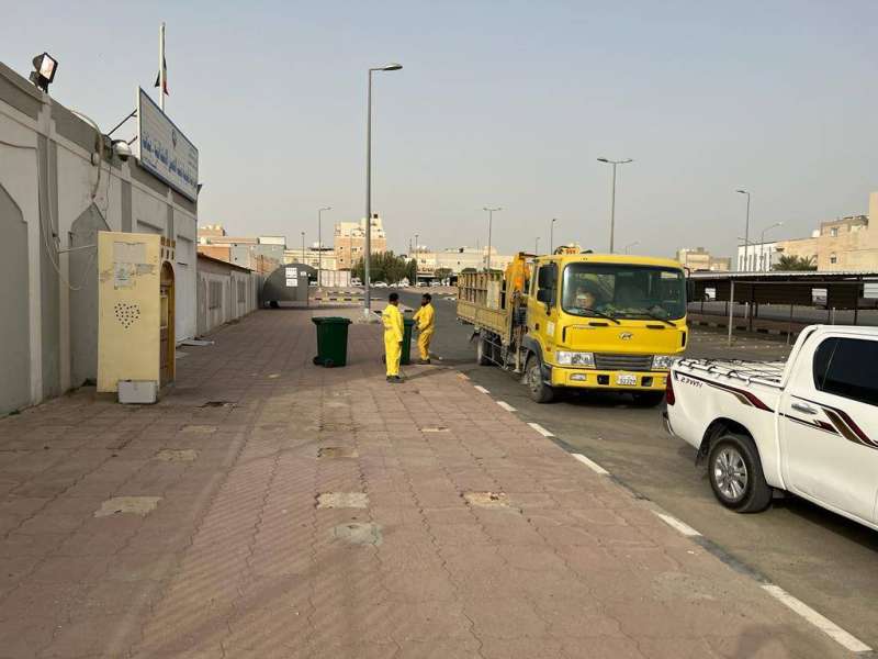 تنظيف مراكز الاقتراع والأماكن المحيطه بها 