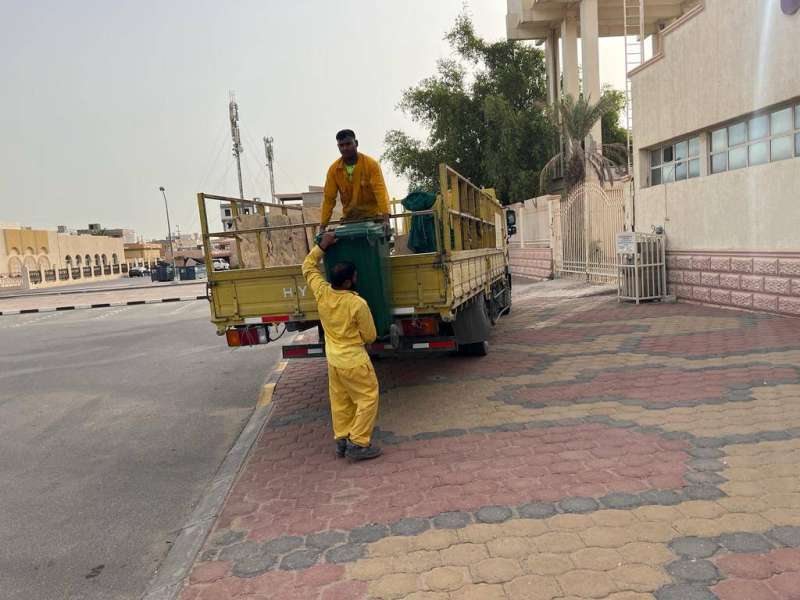 تنظيف مراكز الاقتراع والأماكن المحيطه بها 