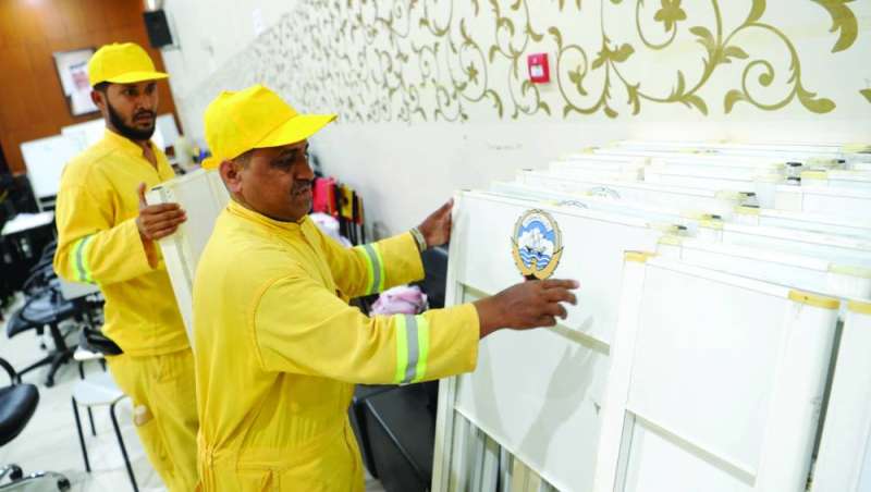 توزيع الأماكن المخصصة للجان	(تصوير سعود سالم)
