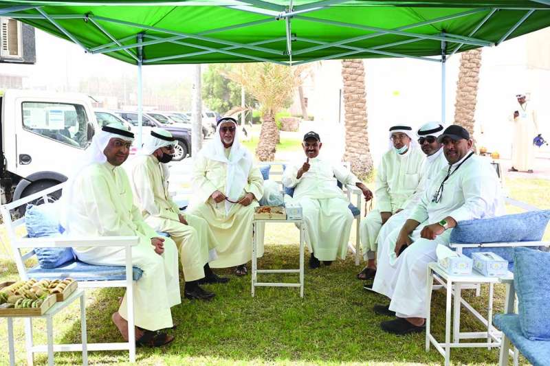 استراحة لأحد المرشحين في الفيحاء (تصوير أسعد عبدالله) 