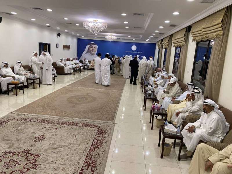 استقبال حسن كمال للمهنئين