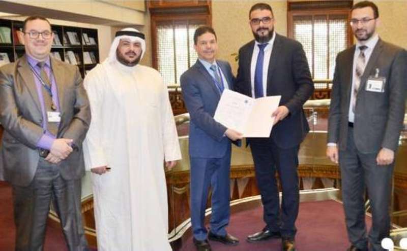 جانب من توقيع الاتفاقية