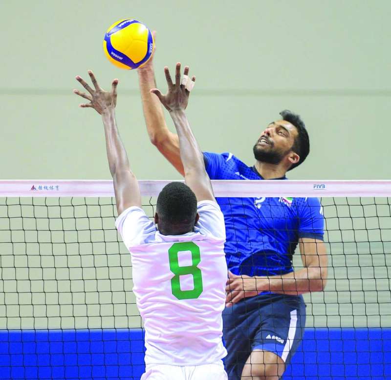 
من مباراة منتخب الكويت للكرة الطائرة مع شقيقه السعودي
