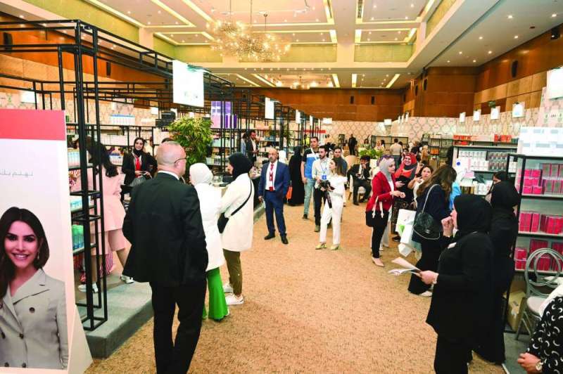 جانب من المعرض	( تصوير أسعد عبدالله)
