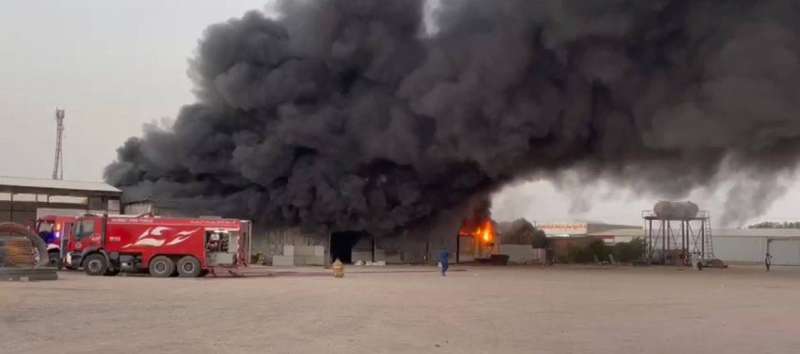 السيطرة على حريق مخزنين في العبدلي تابعين لاتحاد المزارعين
