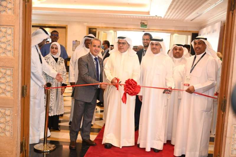 وزير الصحة مفتتحا مؤتمر ومعرض صحة الكويت العاشر 