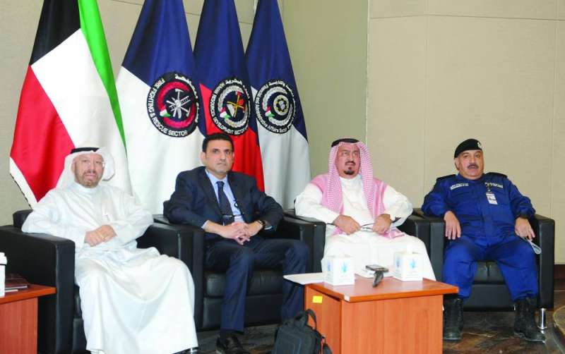  المتحدثون في الندوة 