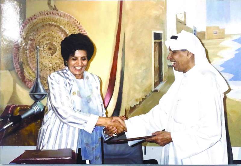 
البسام مع الراحل عبدالعزيز الصرعاوي رئيس رابطة الاجتماعيين