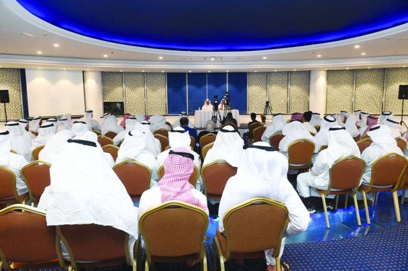 العشرات من أصحاب مكاتب العمالة المنزلية خلال المؤتمر