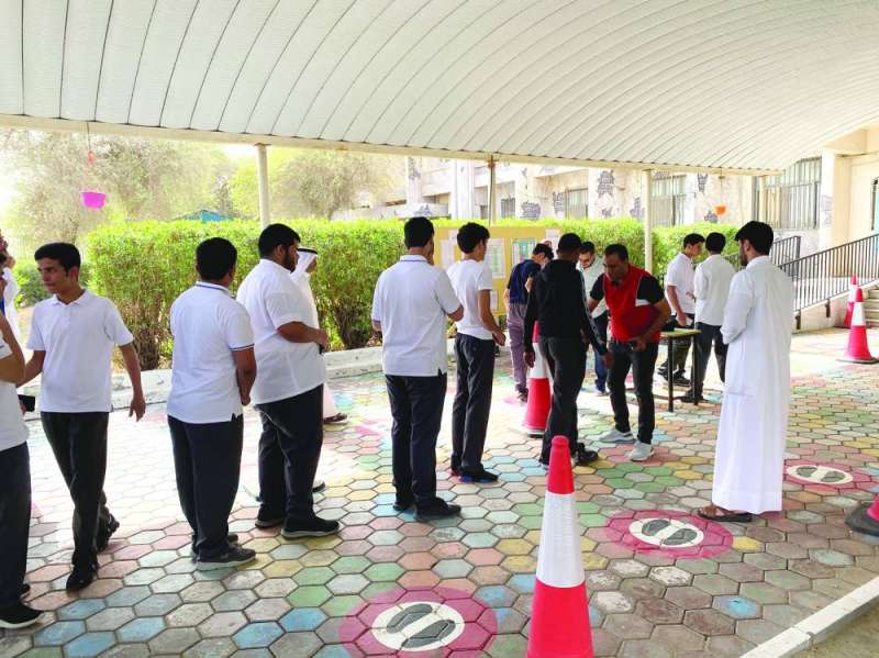 يجب إجراء التفتيش الذاتي قبل الدخول إلى لجان الاختبارات 