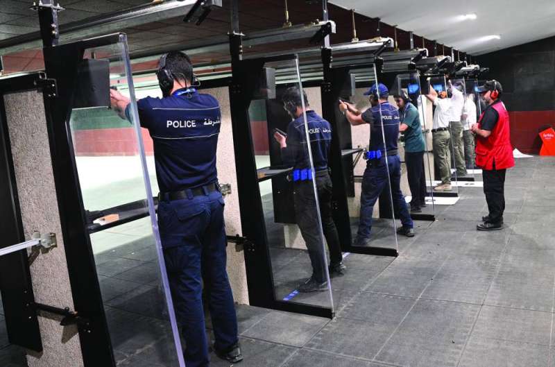 
الرماية بالمسدس الثابت 	(تصوير نايف العقلة)
