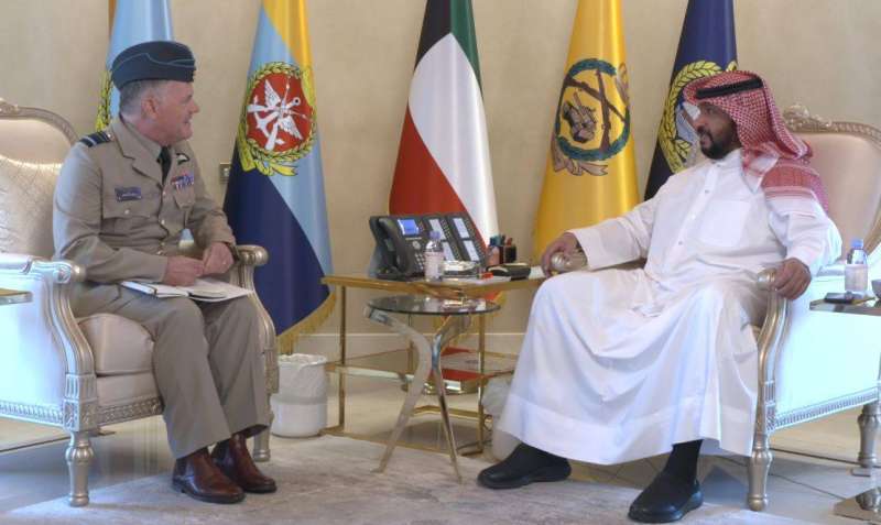 وزير الدفاع مستقبلا مستشار وزير الدفاع الأول البريطاني للشرق الأوسط  