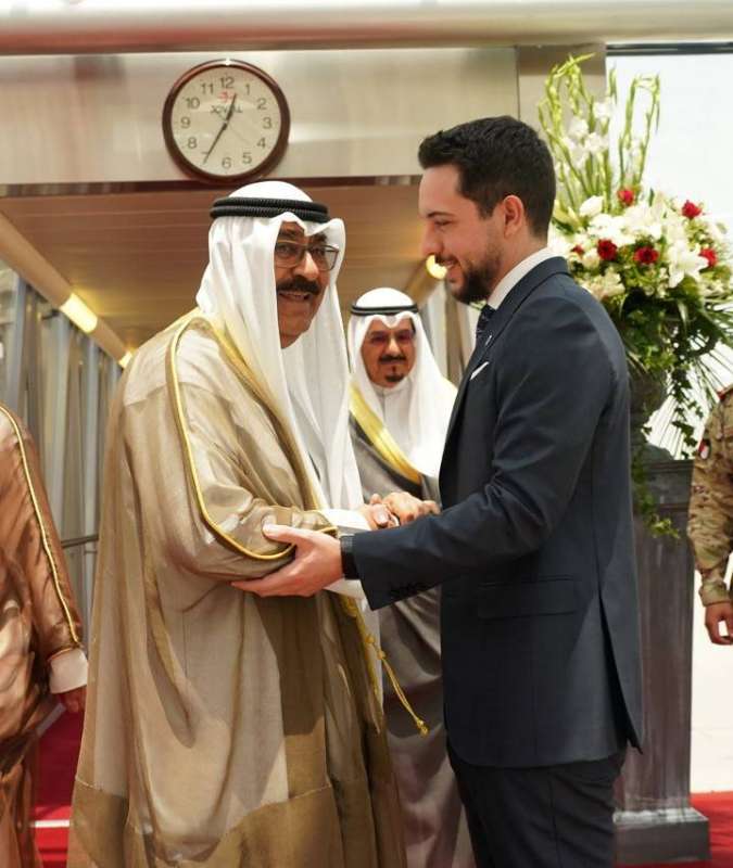 سمو ولي العهد يستقبل ولي العهد الأردني