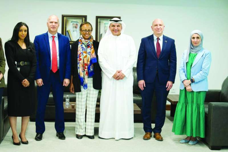 الربيع مع وفد البنك الدولي