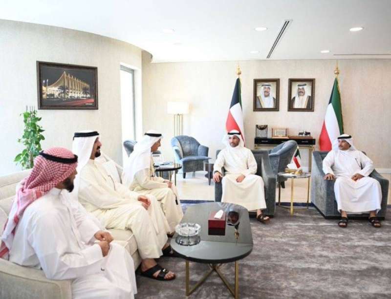 الغانم مستقبلا المتقاعدين