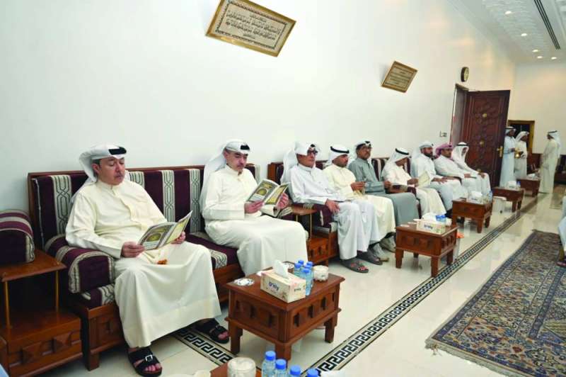 قراءة القرآن على روح الفقيد
