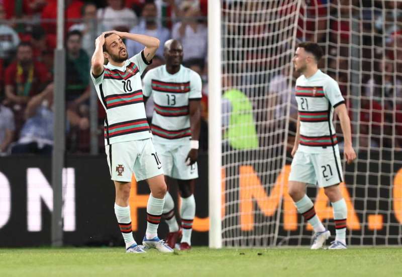   البرتغال تسقط أمام سويسرا وتتنازل عن الصدارة لإسبانيا