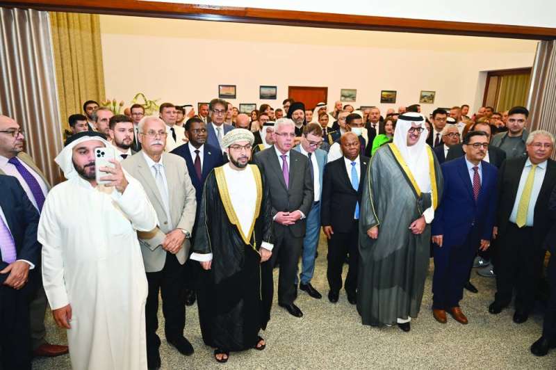 
رؤساء البعثات الديبلوماسية خلال السلام الوطني
