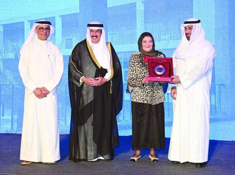 
تكريم فايزة الخرافي
