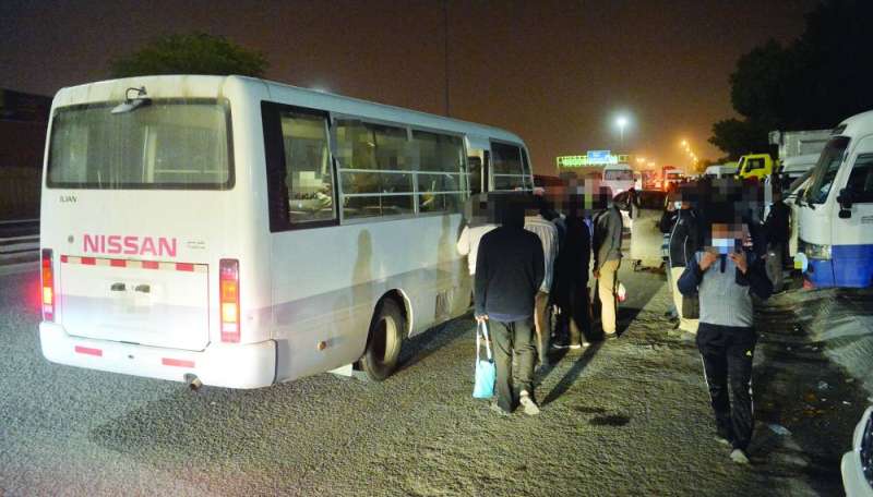 تحميل الركاب ليلاً