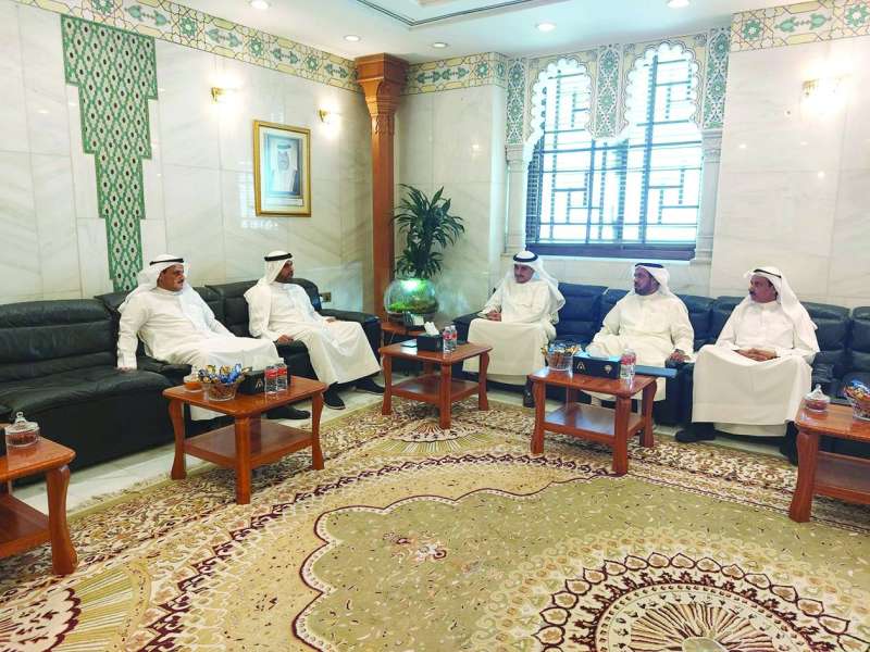 
المنفوحي وقيادات البلدية في زيارة للمحري	 (خاصة للراي)
