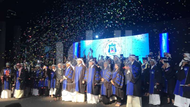 طلبة «الفنون المسرحية»... تخرجوا 