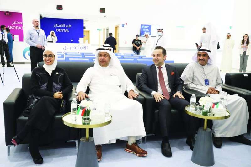 
استراحة في قاعة انتظار المراجعين
