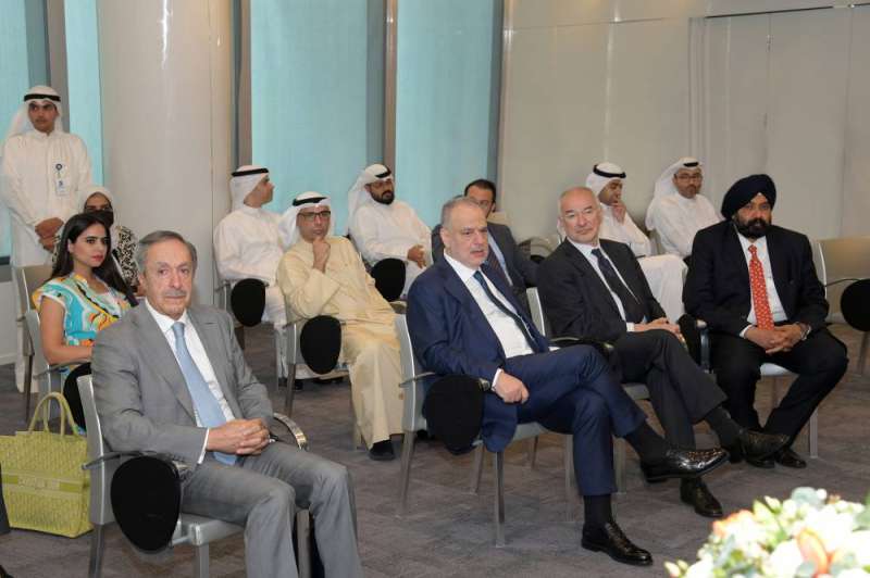 جانب من الحضور ويبدو الكباريتي وميشال العقاد