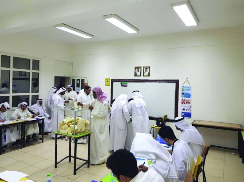 جانب من عملية الاقتراع
