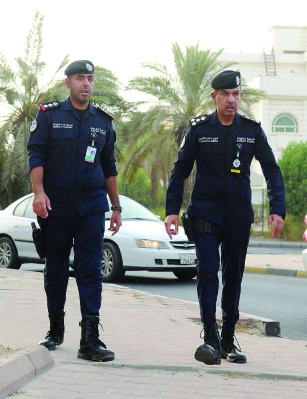 العميد الشيخ فواز الخالد والعقيد ركن الشيخ نواف أحمد النواف
