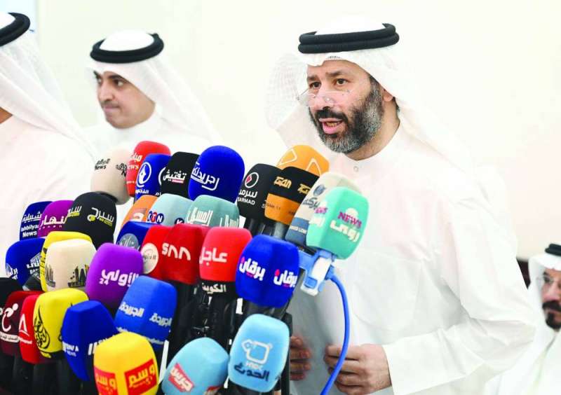 المسلم يتحدّث في الندوة
