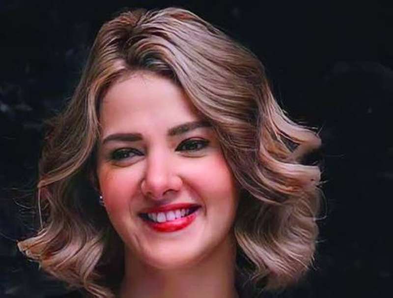 دنيا سمير غانم
