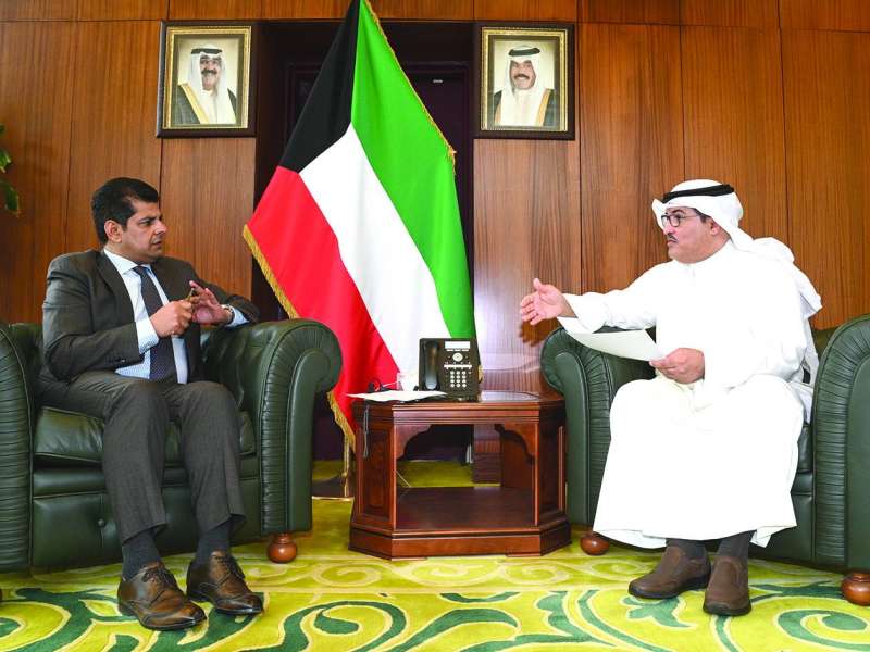 وزير العدل المستشار جمال الجلاوي متحدثاً للزميل رضا السناري	(تصوير نايف العقلة)