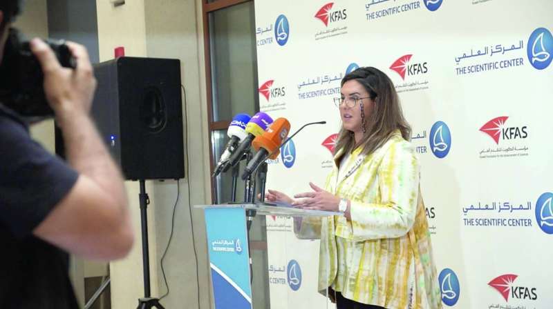 رنا النيباري في المؤتمر الصحافي
