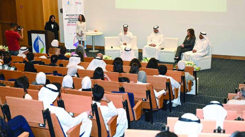 جانب من المتحدثين والحضور في هاكاثون ريادة الأعمال (تصوير نايف العقلة)