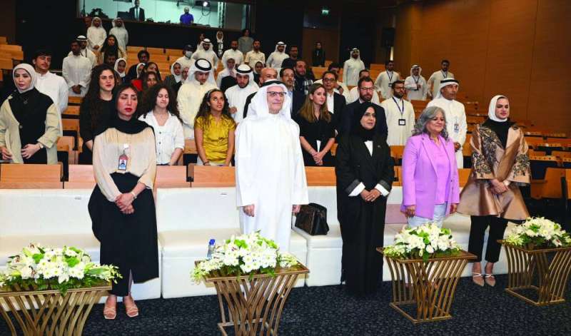 خولة الشايجي وبهبهاني والموسى يتقدمون الحضور في الهاكاثون	 (تصوير نايف العقلة)