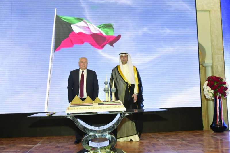 
روح الدين والسفير شلتوت خلال الاحتفال 	(تصوير أسعد عبدالله)
