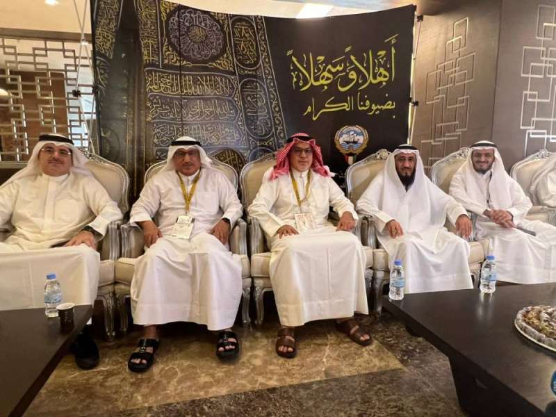 عمادي والفارس والسعيد في مقر البعثة