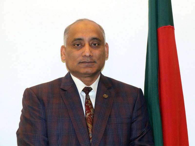 السفير عشيق الزمان