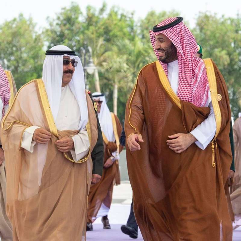 سمو ولي العهد لدى وصوله إلى المملكة
