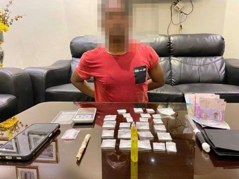 المشتبه بحوزته مخدرات 