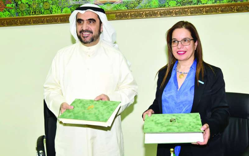 
بدر الصميط وأميرة الحسن عقب توقيع عقد الشراكة
