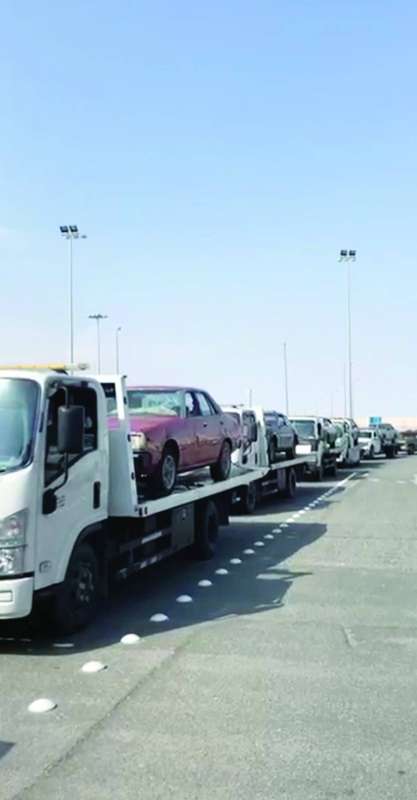 
المركبات المخالفة تصل إلى منفذ النويصيب لترحيلها