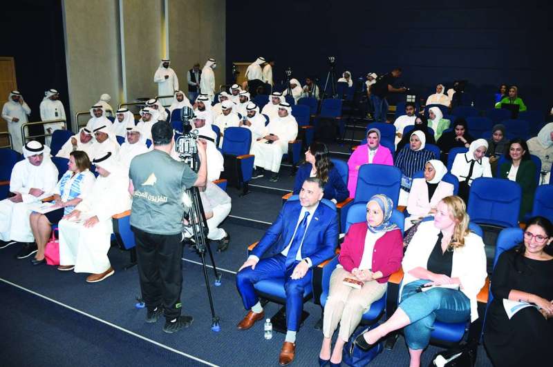 
جانب من الحضور
