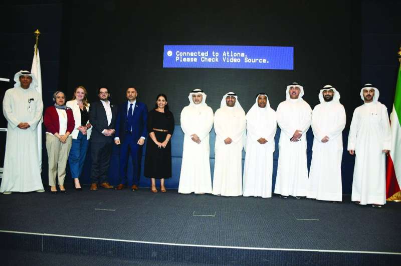 
المشاركون في الندوة وورشة العمل 	(تصوير نايف العقلة)
