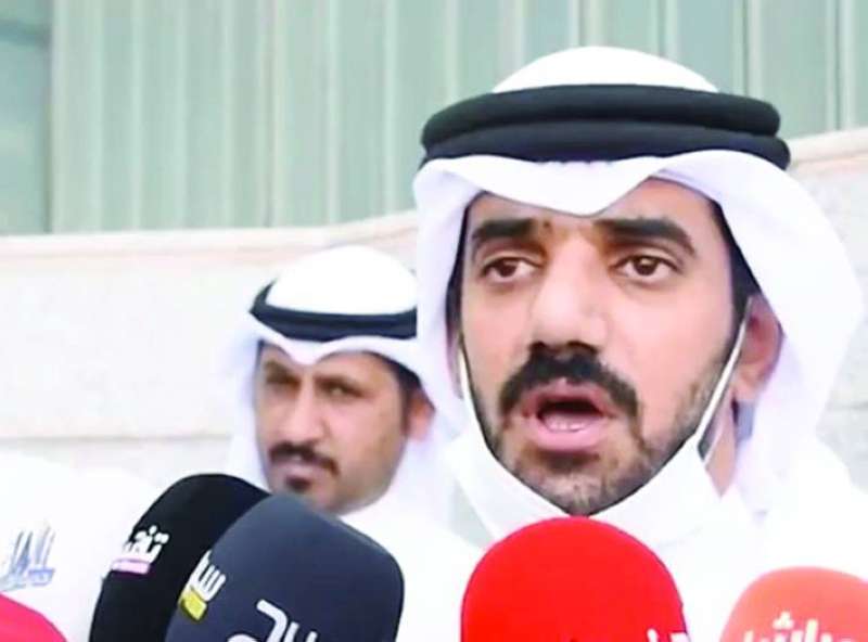 النصافي مصرحاً للصحافيين أثناء الاعتصام
