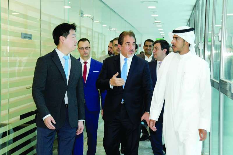 حديث بين ترجمان وكيم